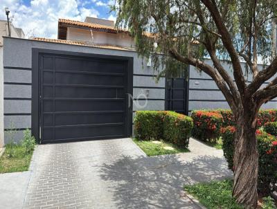 Casa Usada para Venda, em Tr�s Lagoas, bairro Jd dos Ip�s II, 3 dormit�rios, 2 banheiros, 1 su�te, 1 vaga